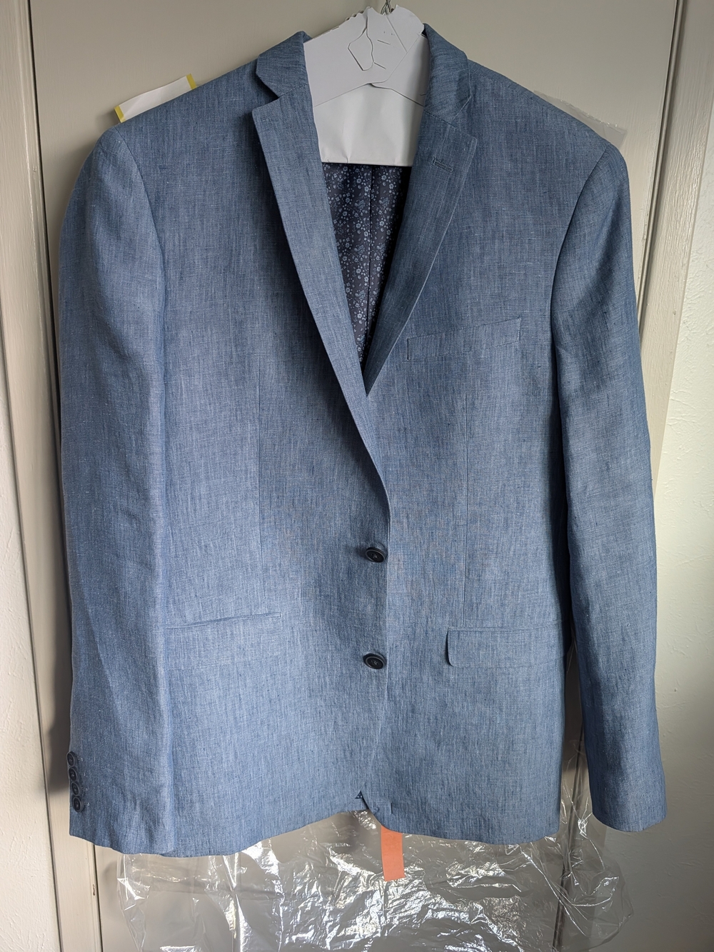 Men's Bar III Light Blue Linen Suit